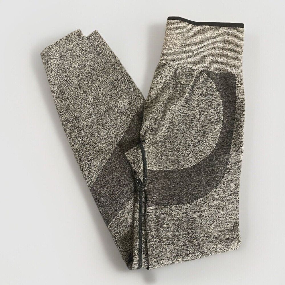 Victoria Secret Pink Grey Leggings Ankle Size Small Athletic